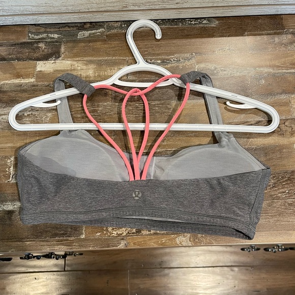 Sports bra - Picture 2 of 2